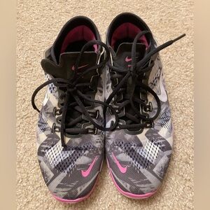 Nike Women’s Free 5.0 TR Fit in Black Pink & Silver, Sneakers Running Shoes, 9.5